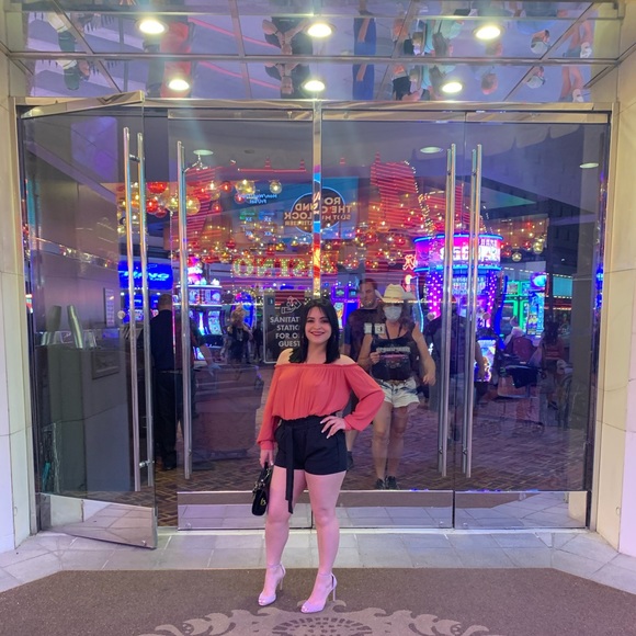 Meet your Posher, Gilda - Picture 5 of 5